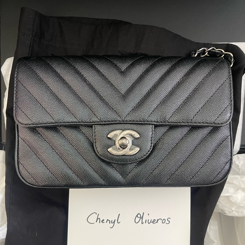 17B Mini Chanel Black Iridescent Chevron Leather Shoulder Bag